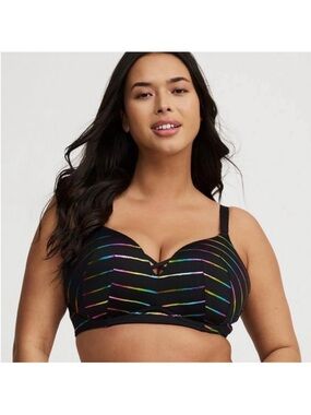 Torrid Smooth Black T-Shirt Bra with Rainbow Stripes 44DDD